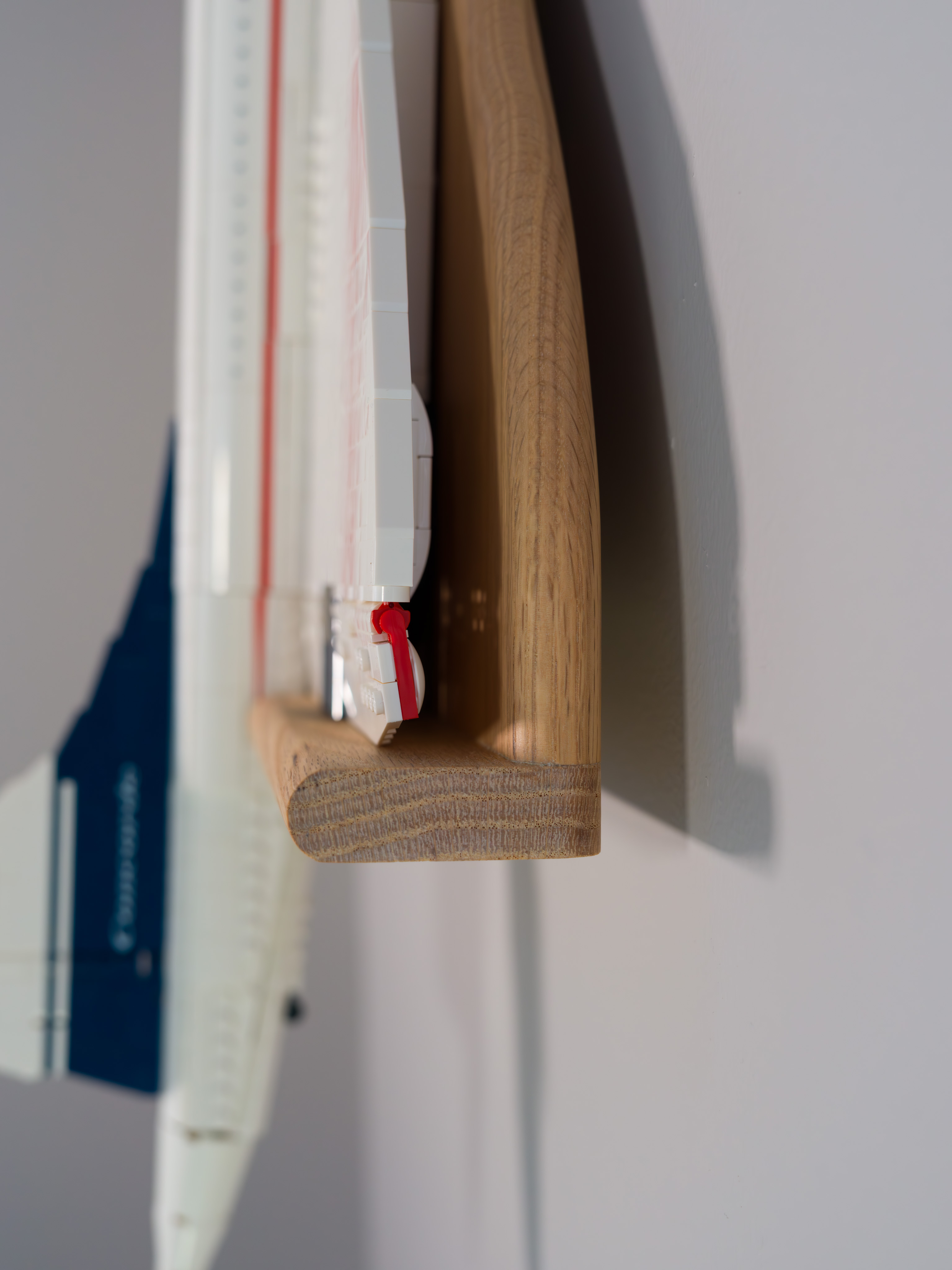 Close up of roundovers on the shelf that holds the engines and body.