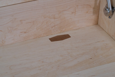 Console (leg joinery)