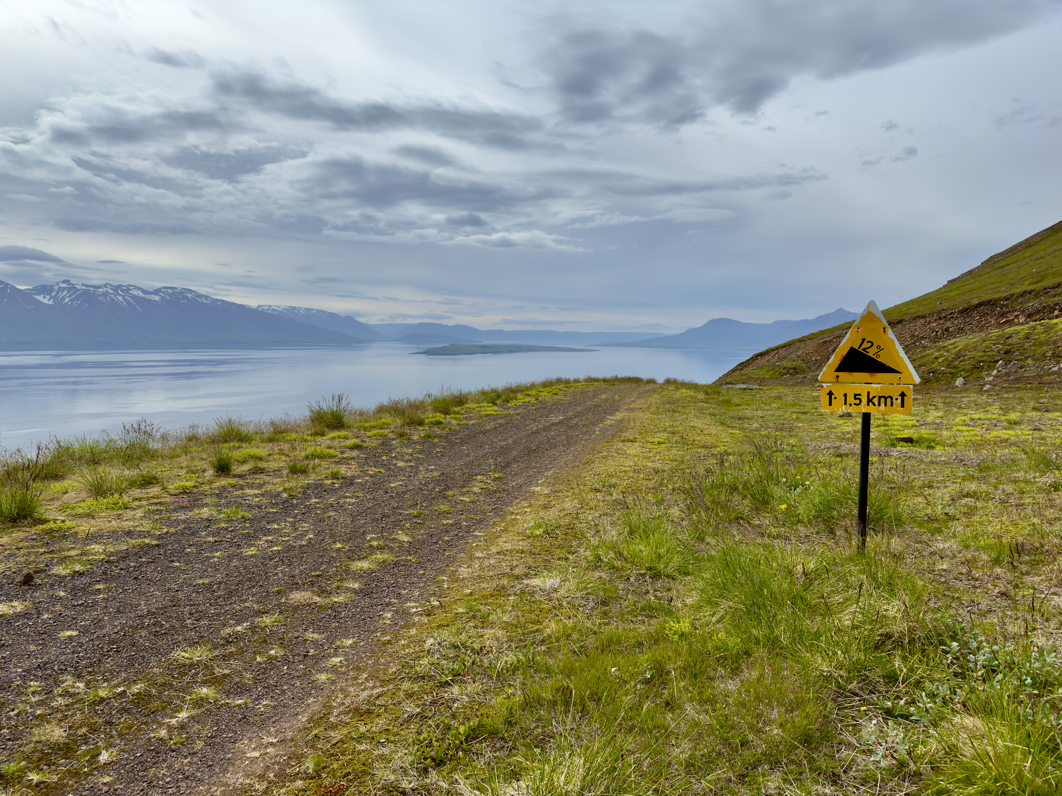 Abandoned highway, grade