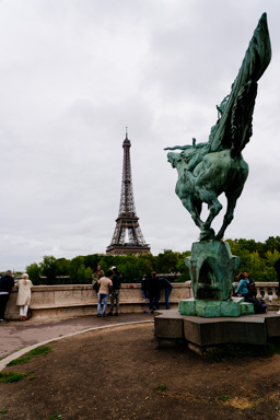 vers la tour Eiffel