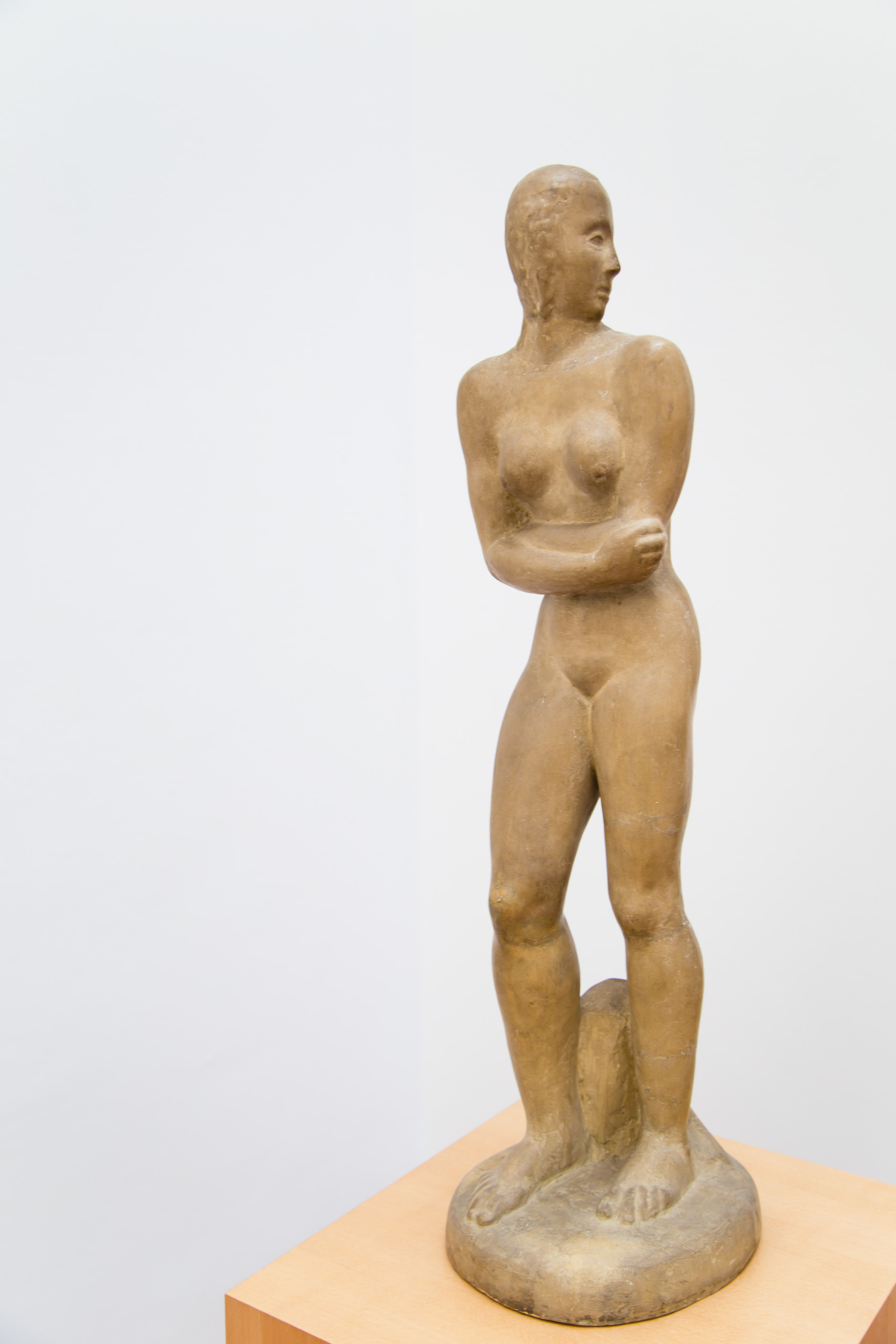 Wilhelm Lehmbruck: Rückblickende – Woman looking back; 1914